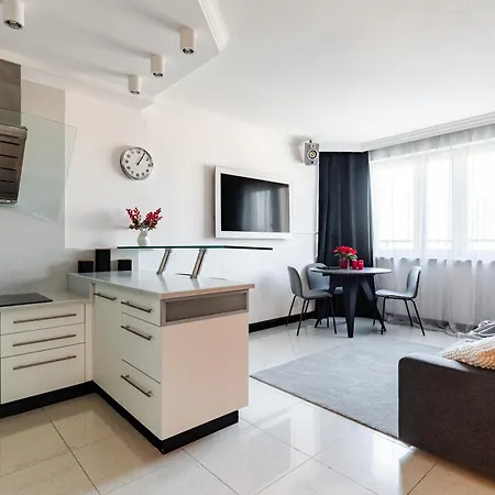 Sky Apartment Warsaw